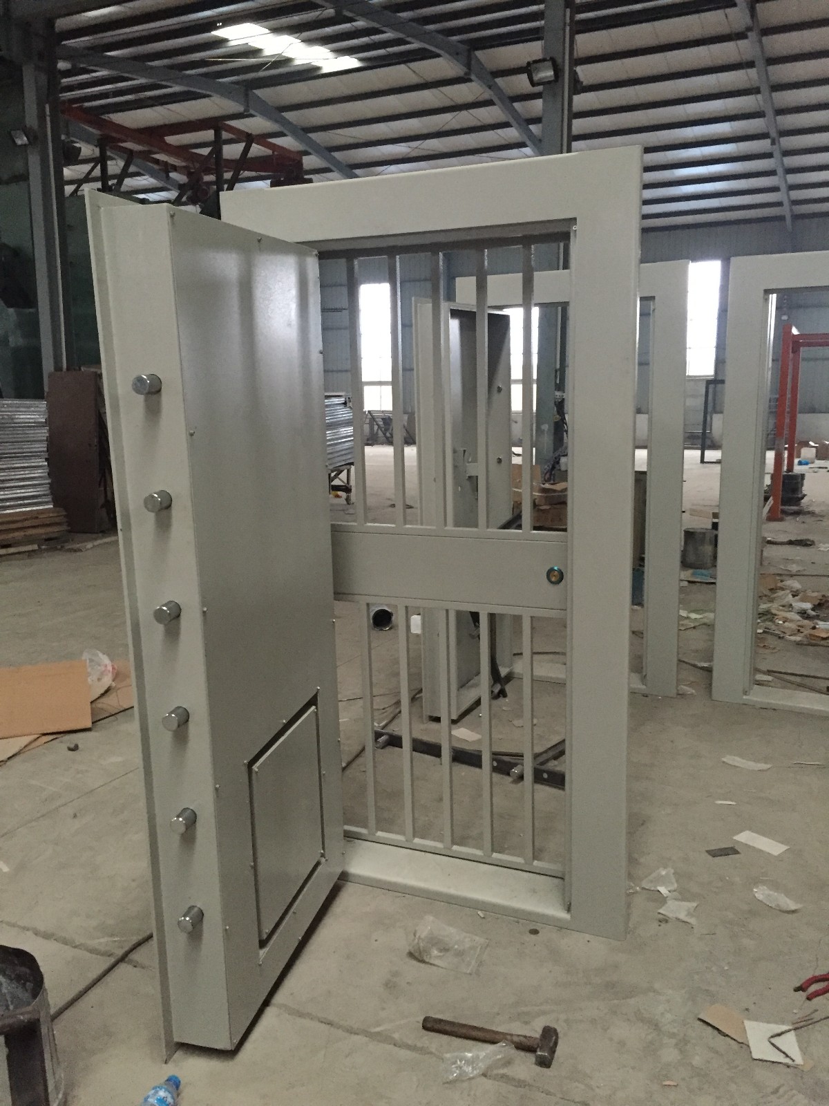 C��(j��)�����T002